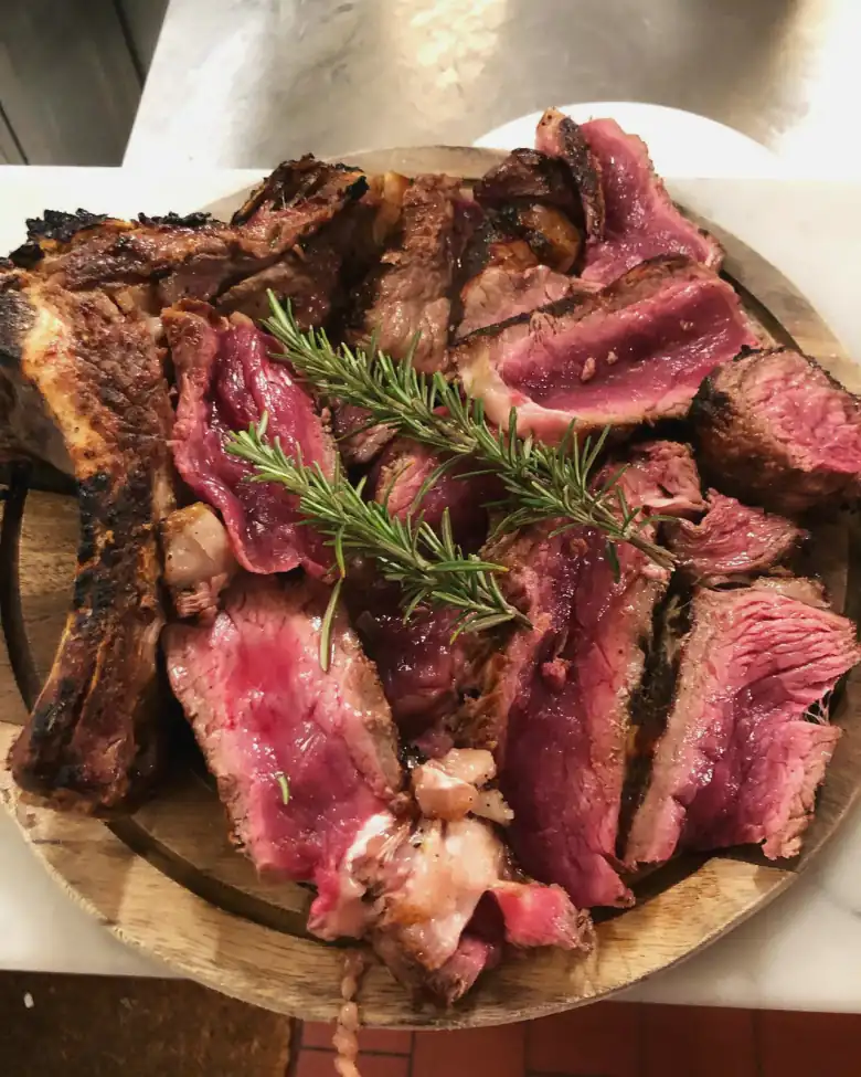 Bistecca alla Fiorentina.